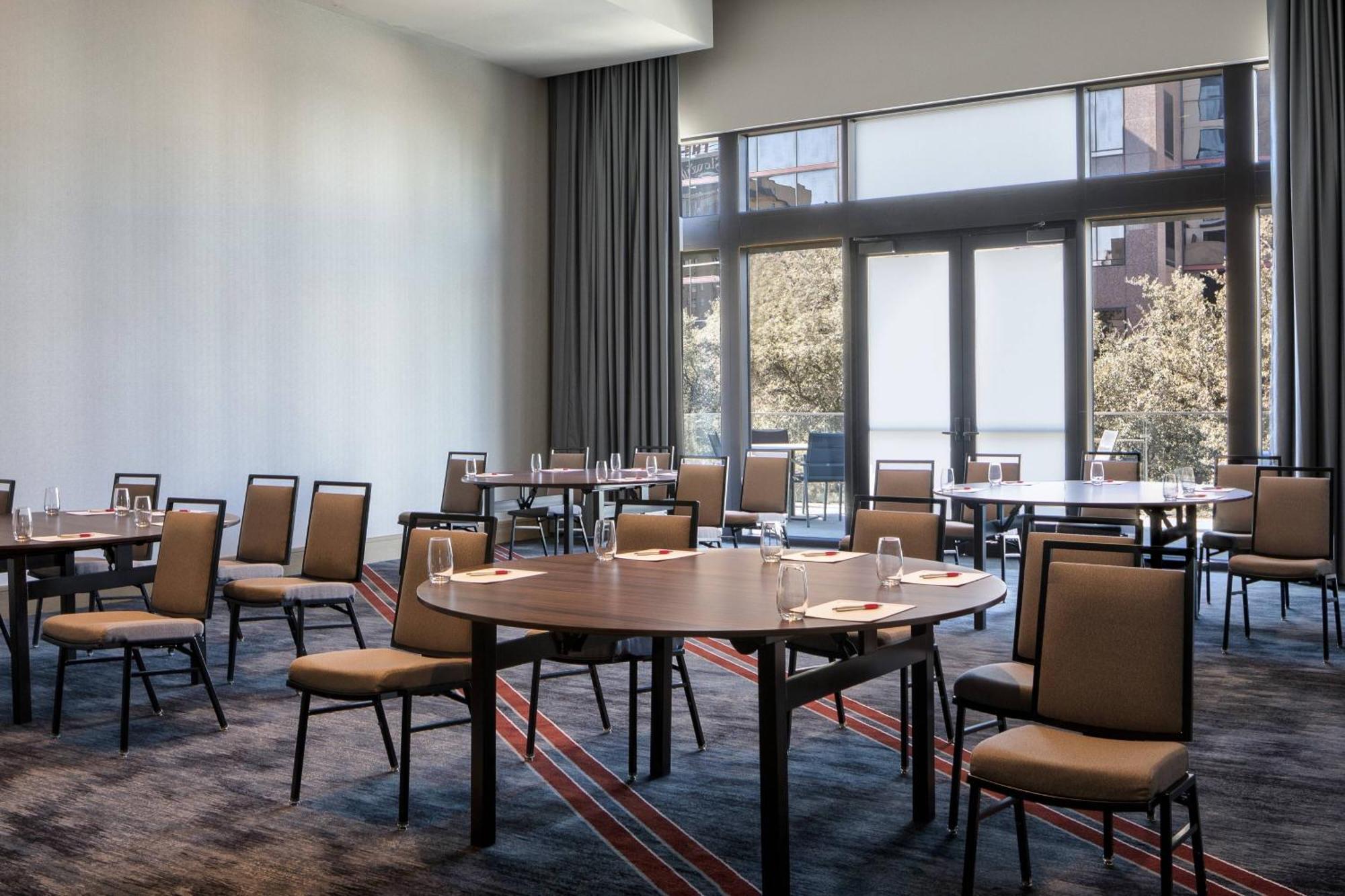 Marriott Dallas Uptown Exterior foto